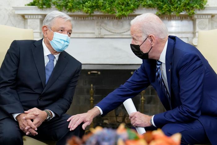 El partido de López Obrador suaviza sus palabras sobre la "pausa" con España