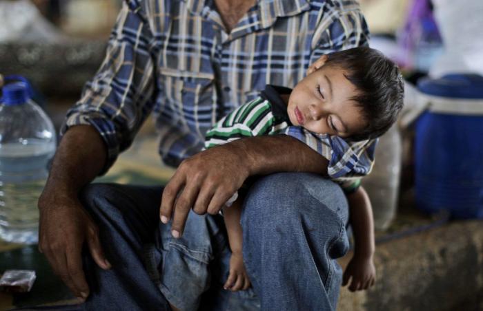 Al menos 32 niños han muerto de frío en un campo de refugiados en Siria