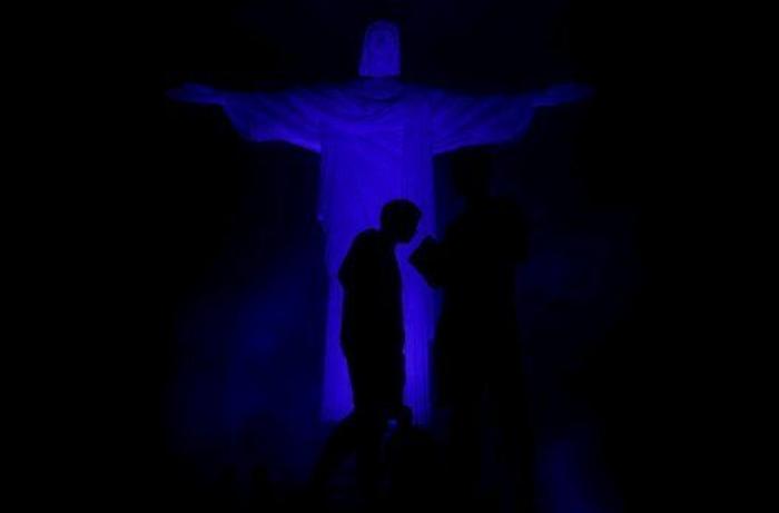 El mundo se tiñe de azul por el autismo