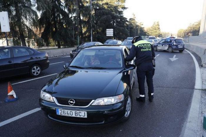 Primeras multas en Madrid a los coches con matrícula par