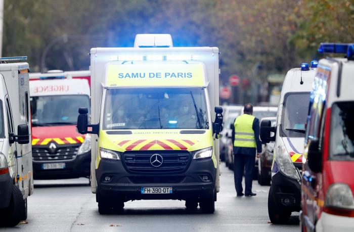 Dos personas heridas por arma blanca junto a la antigua sede de 'Charlie Hebdo'