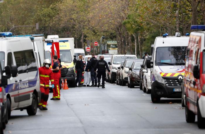 Dos personas heridas por arma blanca junto a la antigua sede de 'Charlie Hebdo'