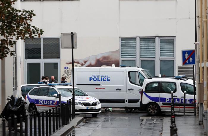 Dos personas heridas por arma blanca junto a la antigua sede de 'Charlie Hebdo'