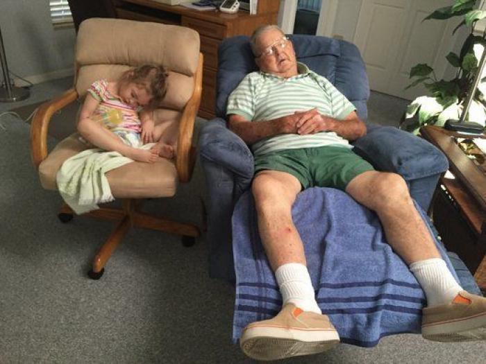 Bisabuelos + bisnietos: 16 fotos que demuestran que juntos hacen una gran pareja