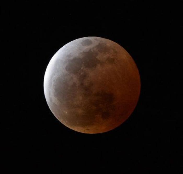 Las impresionantes imágenes de la 'luna de sangre' (FOTOS)