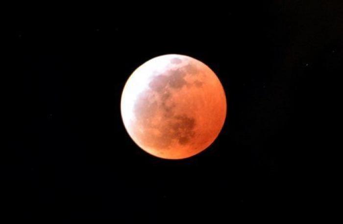Las impresionantes imágenes de la 'luna de sangre' (FOTOS)