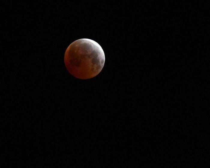 Las impresionantes imágenes de la 'luna de sangre' (FOTOS)