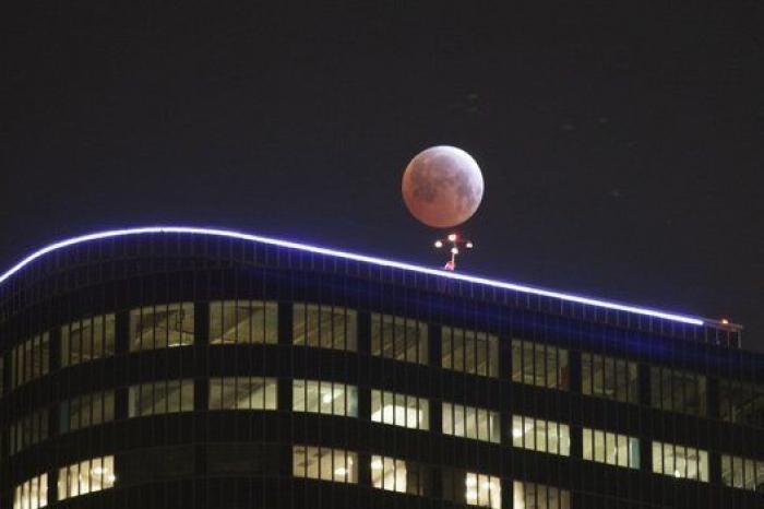 Las impresionantes imágenes de la 'luna de sangre' (FOTOS)