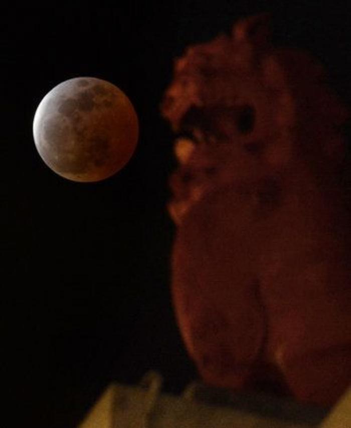 Las impresionantes imágenes de la 'luna de sangre' (FOTOS)