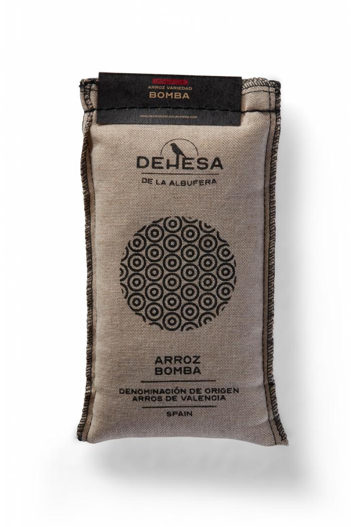 El gesto de un cliente con un camarero que triunfa en Twitter: por más detalles así