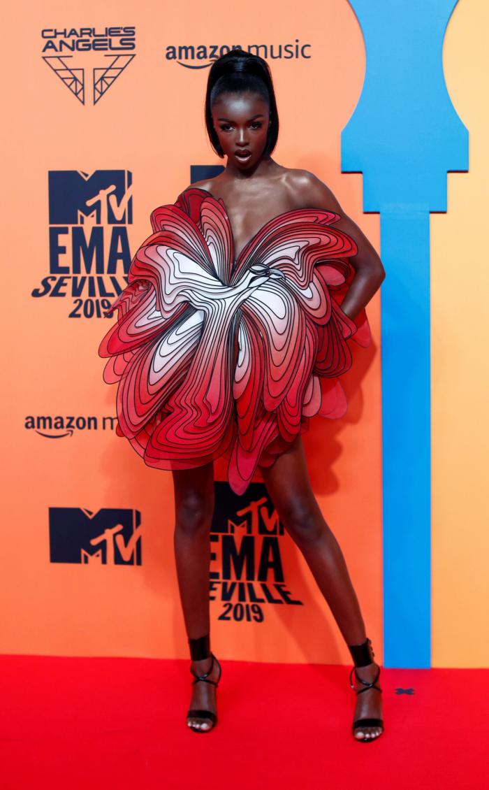 Los 'looks' de la alfombra roja de los European Music Awards en Sevilla