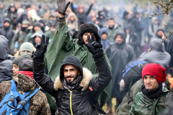 De dónde son y cómo llegan a Bielorrusia los migrantes que tratan de cruzar a Europa