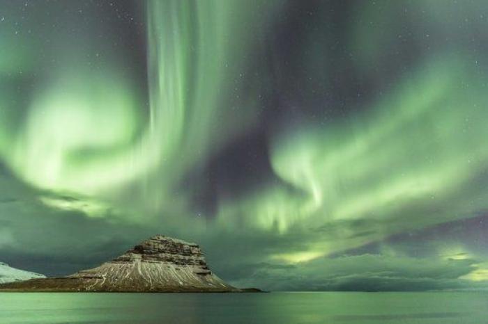Descubren un 'fantasma' estelar, el primer agujero negro que flota libremente