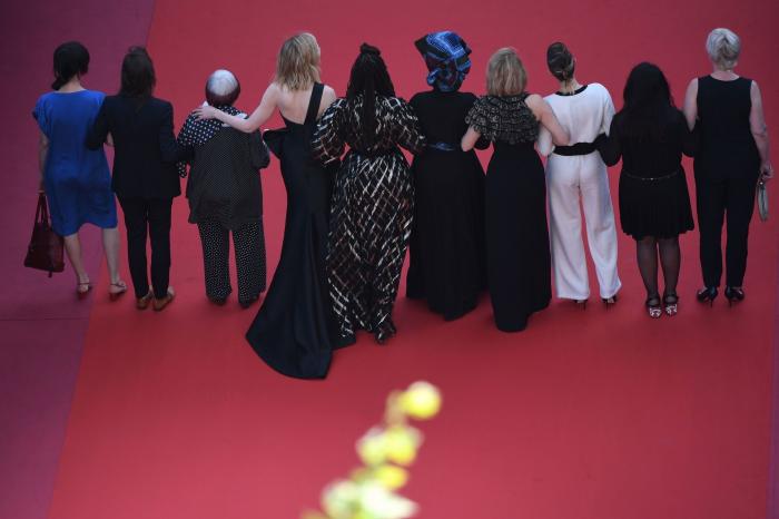 82 mujeres del cine exigen igualdad salarial en la alfombra roja de Cannes