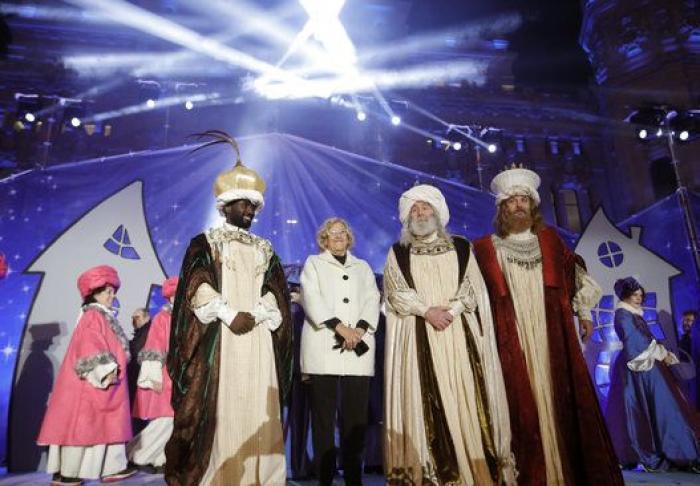 Twitter no perdona a Manuela Carmena los aciertos de la cabalgata de Madrid