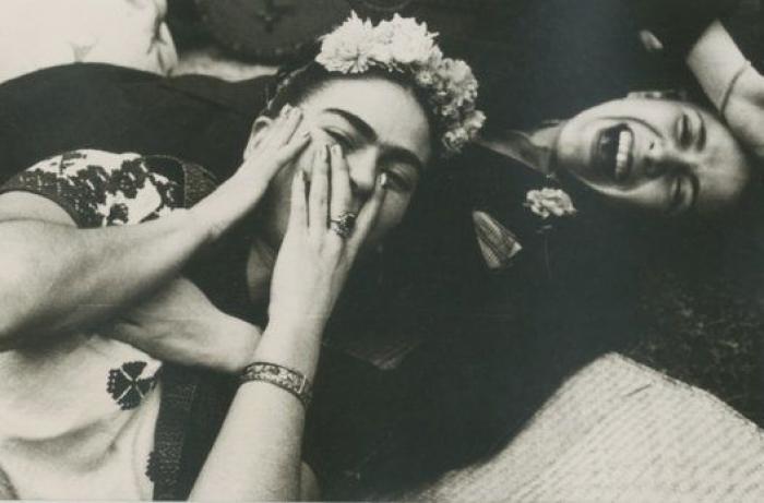 Estas 10 fotografías captan a la perfección la cautivadora belleza de Frida Kahlo