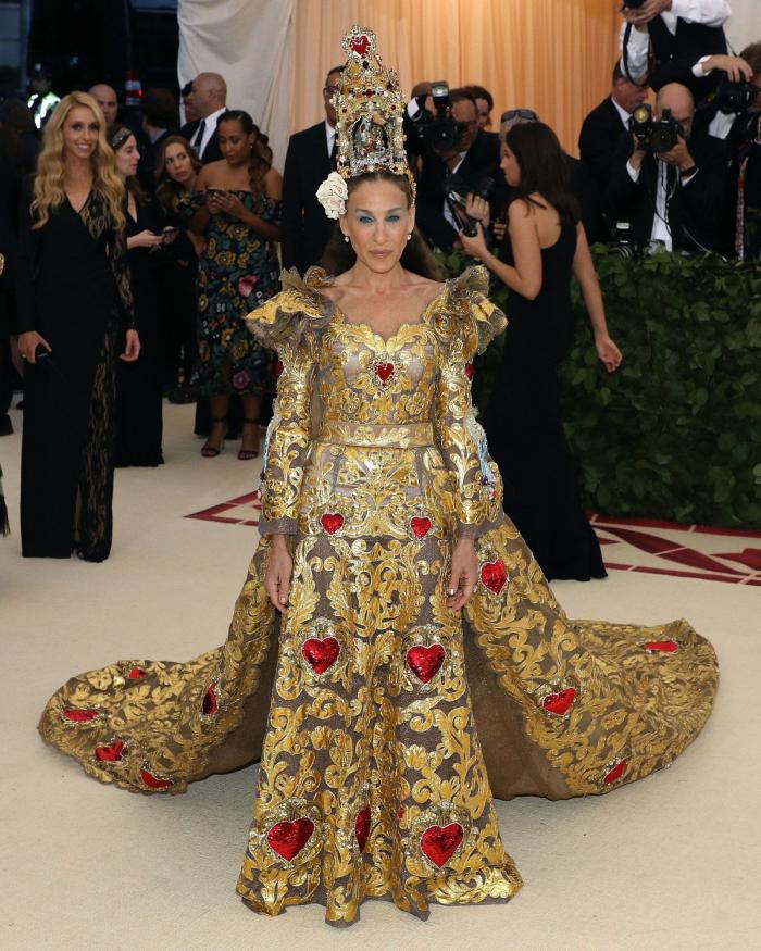 14 vestidos de la gala MET 2018 para exclamar "¡Por Dios!"