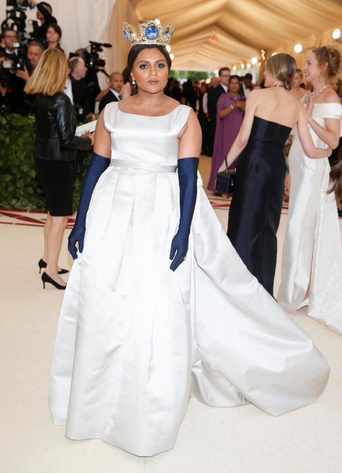 De Extremoduro a Ayuso, como una virgen: 9 guiños a la religión que Vox hoy habría censurado