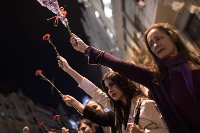 Miles de personas marchan en Madrid por la igualdad