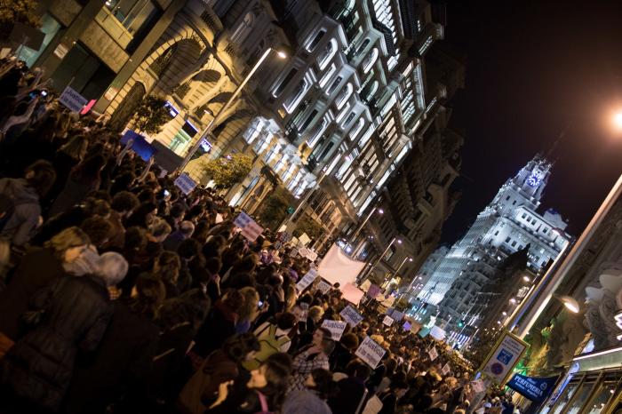 Miles de personas marchan en Madrid por la igualdad