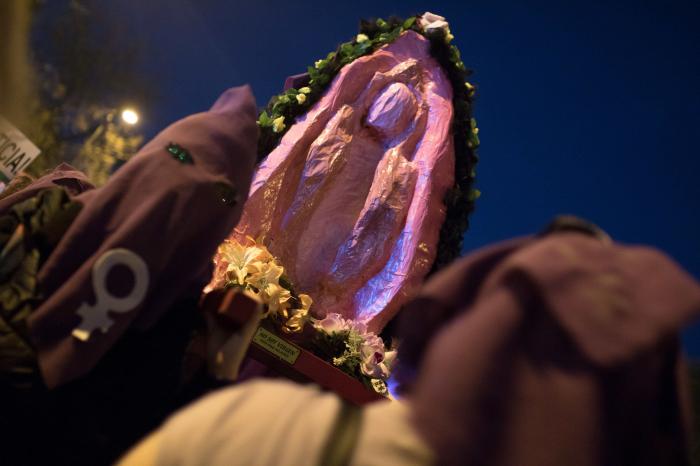 Miles de personas marchan en Madrid por la igualdad