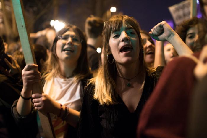 Miles de personas marchan en Madrid por la igualdad