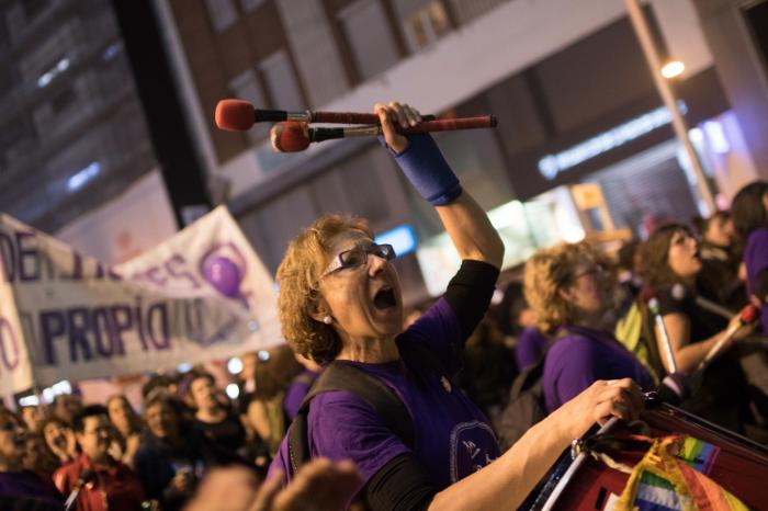 Miles de personas marchan en Madrid por la igualdad
