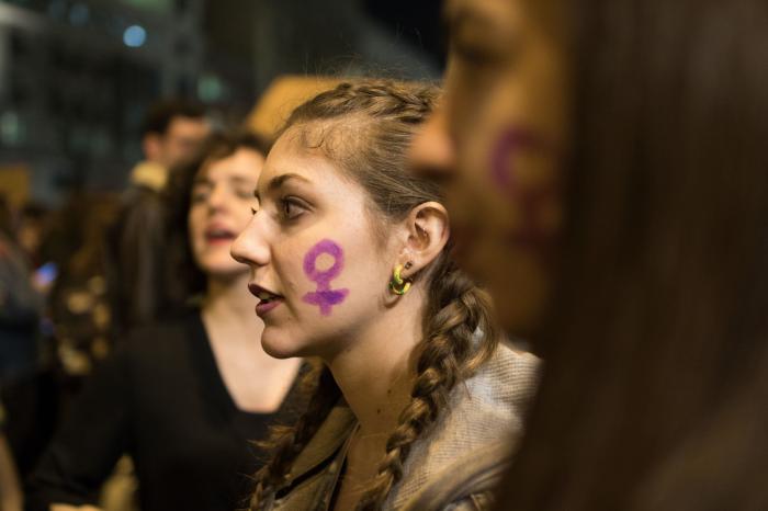 Miles de personas marchan en Madrid por la igualdad