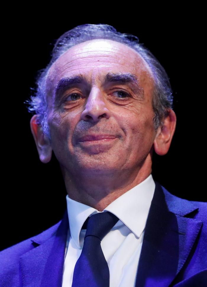Zemmour pregunta a un niño por qué fueron sus padres a Francia y él le deja en ridículo mundial