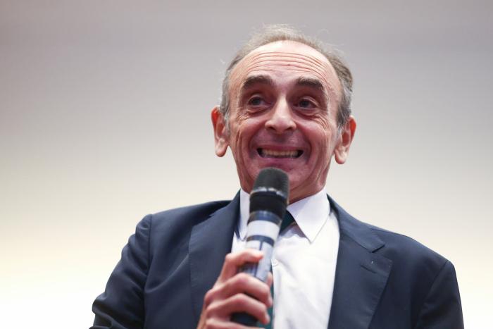 Zemmour pregunta a un niño por qué fueron sus padres a Francia y él le deja en ridículo mundial