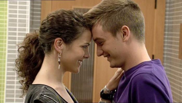 El percance de Angy Fernández que le ha amargado la alegría por 'Física o Química: El Reencuentro'