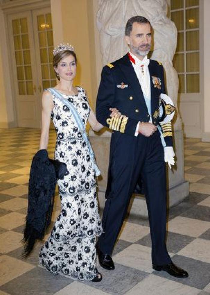 Felipe VI y la reina Letizia se estrenan con la realeza europea en Dinamarca (FOTOS)