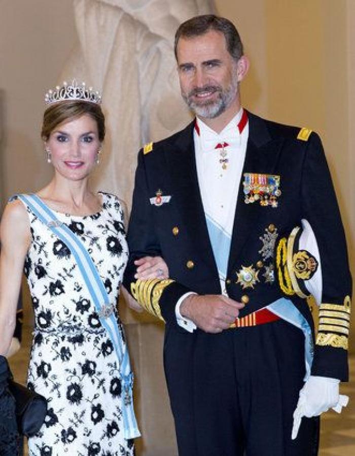 Felipe VI y la reina Letizia se estrenan con la realeza europea en Dinamarca (FOTOS)