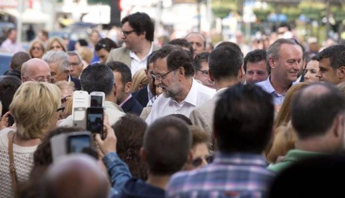 Rajoy se echa a la calle en Benidorm