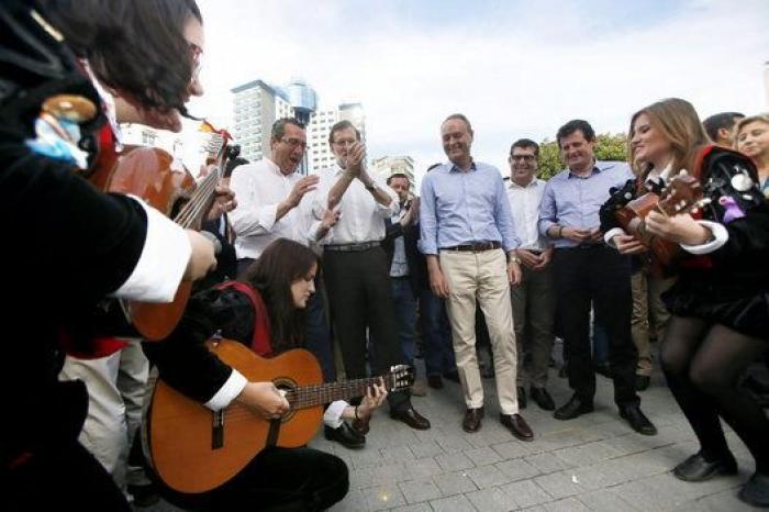 Rajoy se echa a la calle en Benidorm