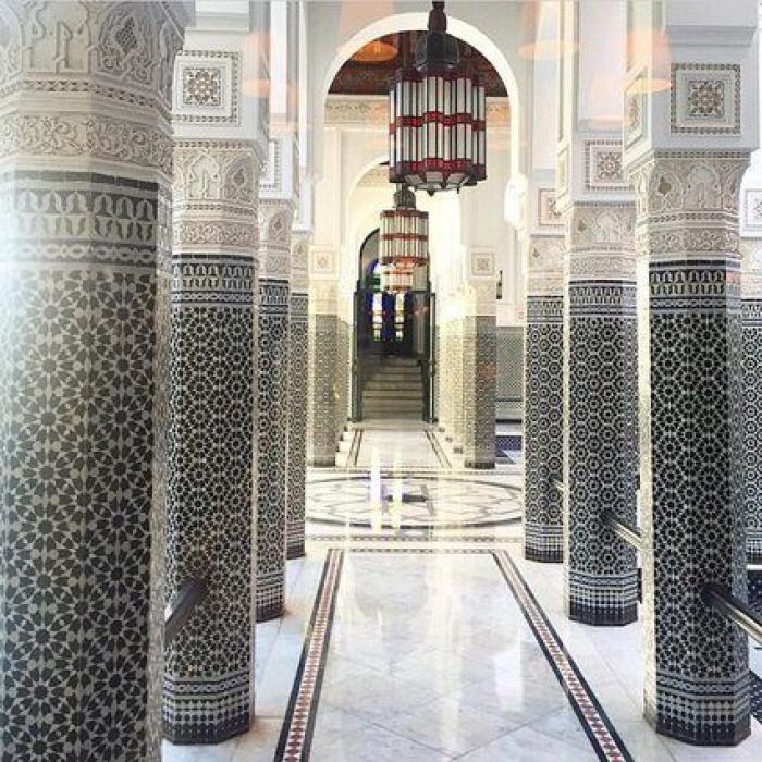 Un paseo por el Tánger del esplendor de 'Sira', de María Dueñas