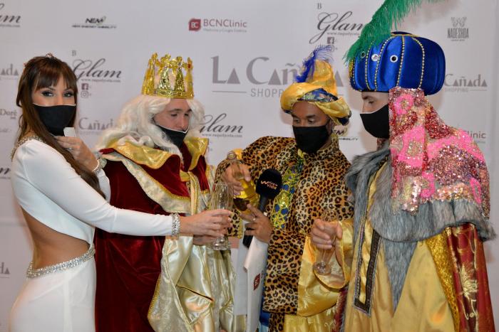 La Policía desaloja un evento en Marbella donde Kiko Rivera repartió abrazos vestido de rey mago