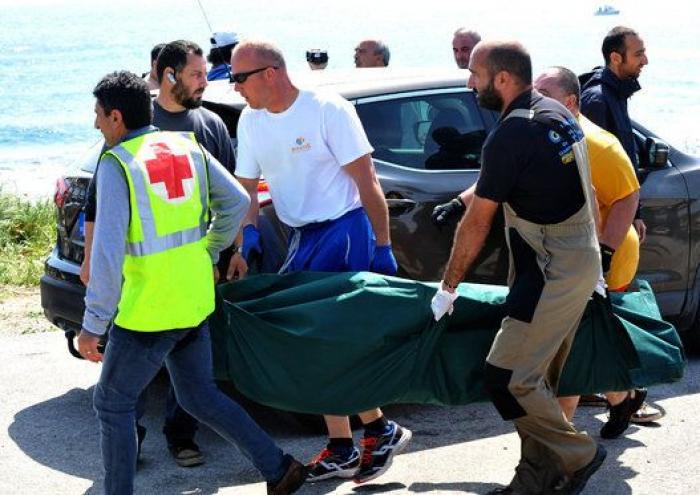 Las dramáticas imágenes del naufragio en Rodas