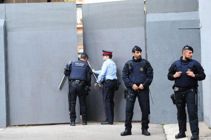 Un alumno mata a un profesor con un machete en el instituto Joan Fuster de Barcelona