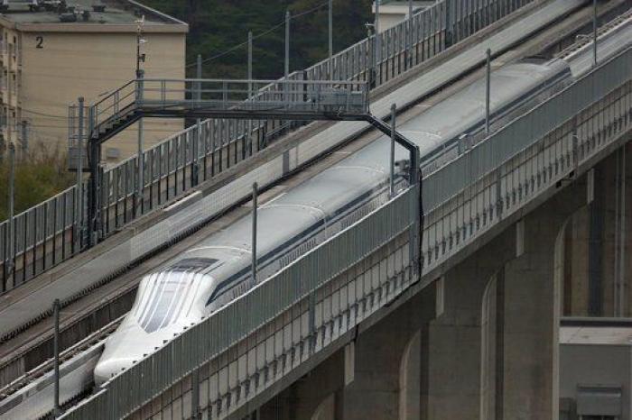 Récord del Maglev, el tren por levitación magnética de Japón, que alcanza los 603 kilómetros por hora