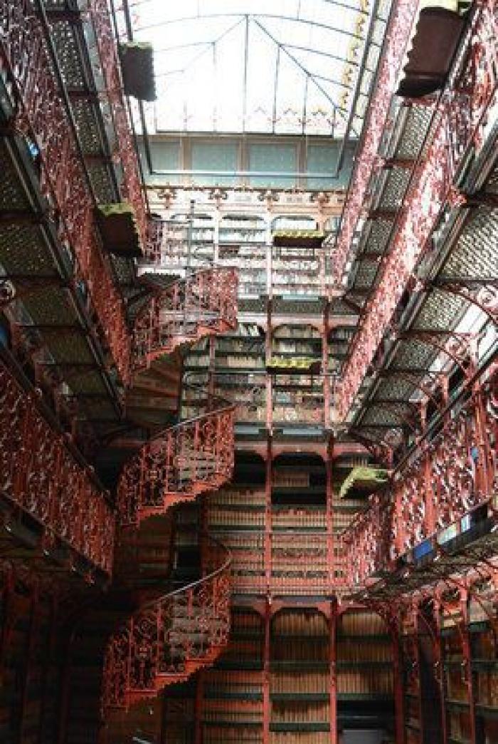 Seis bibliotecas que no te dejarán indiferente