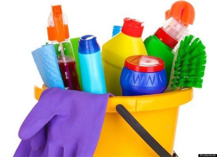 Por qué quitarte los zapatos al entrar a casa es lo mejor que puedes hacer