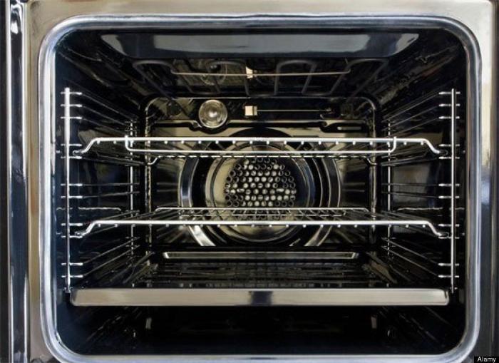 Por qué quitarte los zapatos al entrar a casa es lo mejor que puedes hacer