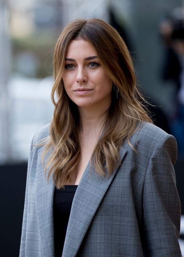 Úrsula Corberó, Dakota Johnson y otras famosas que saben cómo llevar flequillo