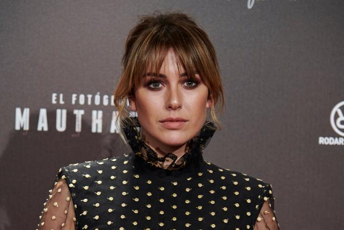 Úrsula Corberó, Dakota Johnson y otras famosas que saben cómo llevar flequillo