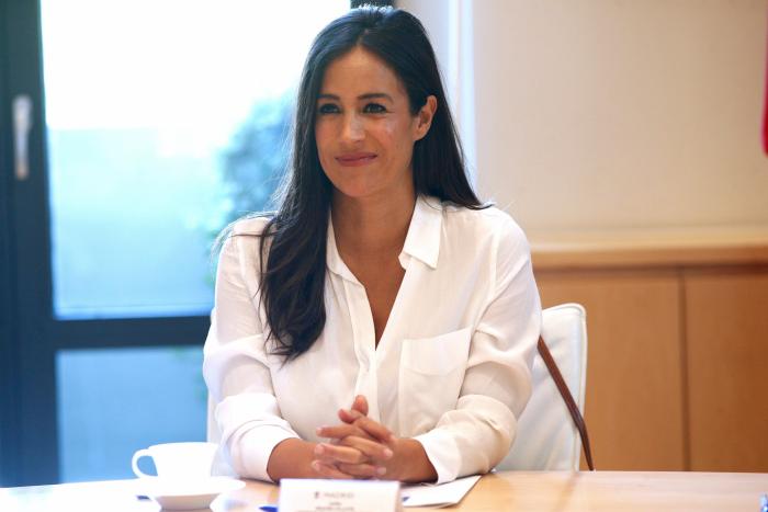 Úrsula Corberó, Dakota Johnson y otras famosas que saben cómo llevar flequillo