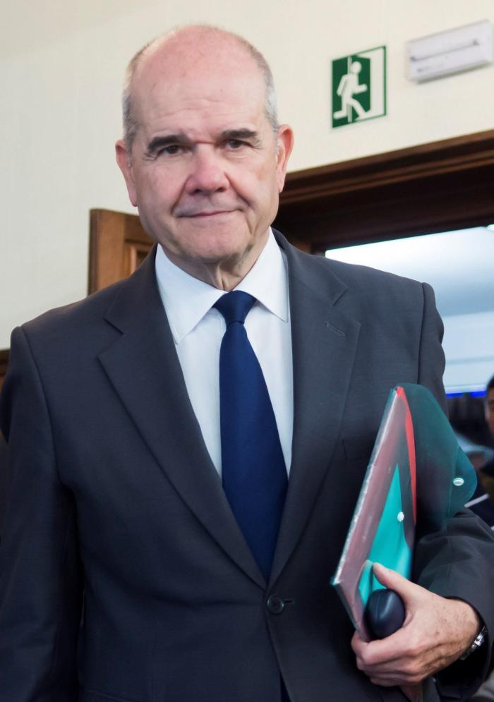 Chaves: "Me cuesta creer que intencionadamente se estableciera un sistema ilegal"