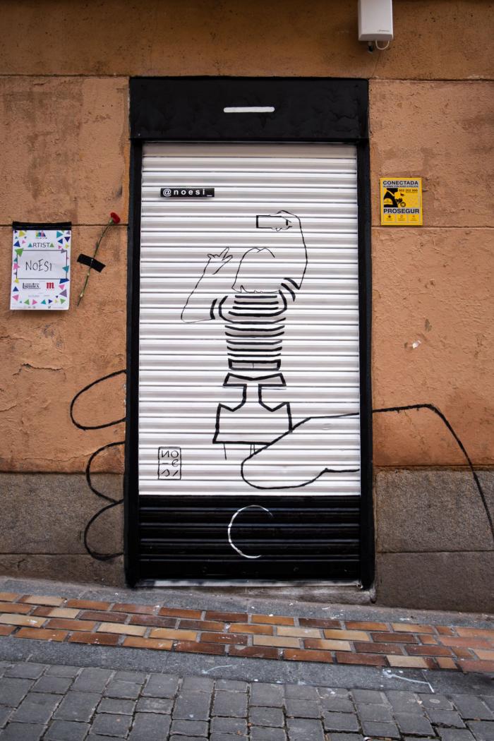 Calles llenas de arte: Pinta Malasaña vuelve a inundar de grafitis el barrio madrileño