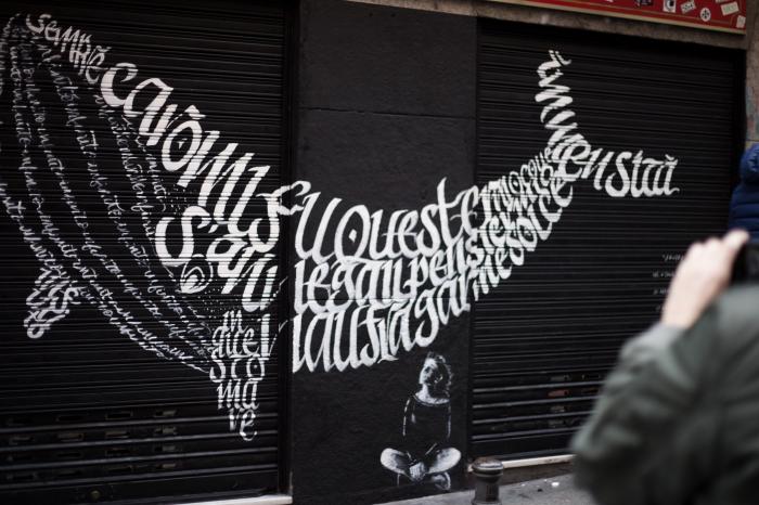 Calles llenas de arte: Pinta Malasaña vuelve a inundar de grafitis el barrio madrileño
