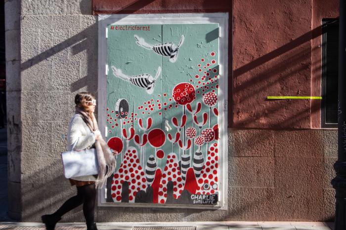Calles llenas de arte: Pinta Malasaña vuelve a inundar de grafitis el barrio madrileño